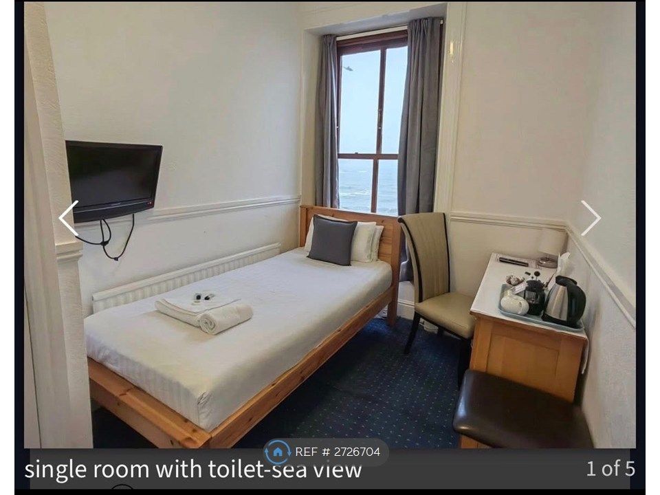 Property photo 1 of 5