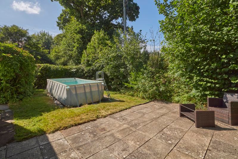 Property photo 2 of 18 Garden