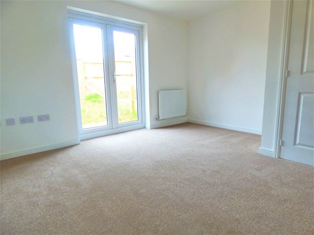 Property photo 2 of 9 Living Room