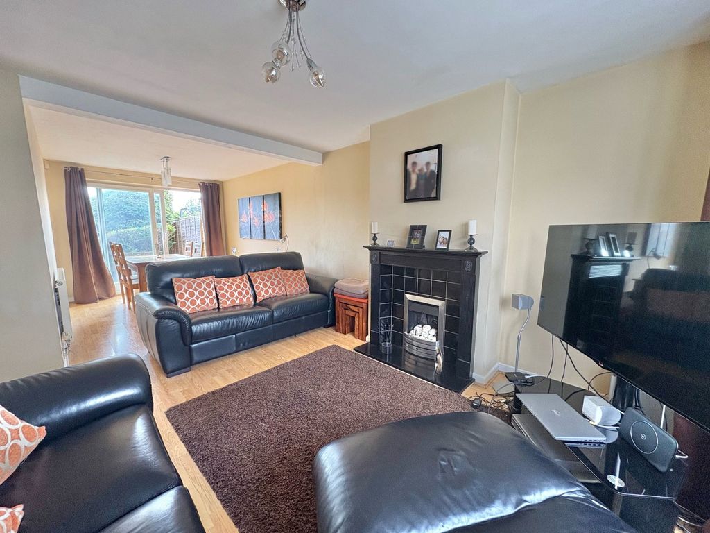Property photo 3 of 25