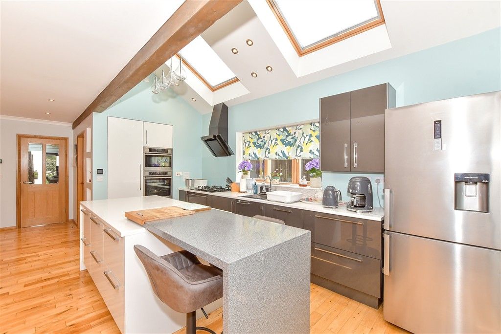 Property photo 3 of 14 Lounge/Kitchen