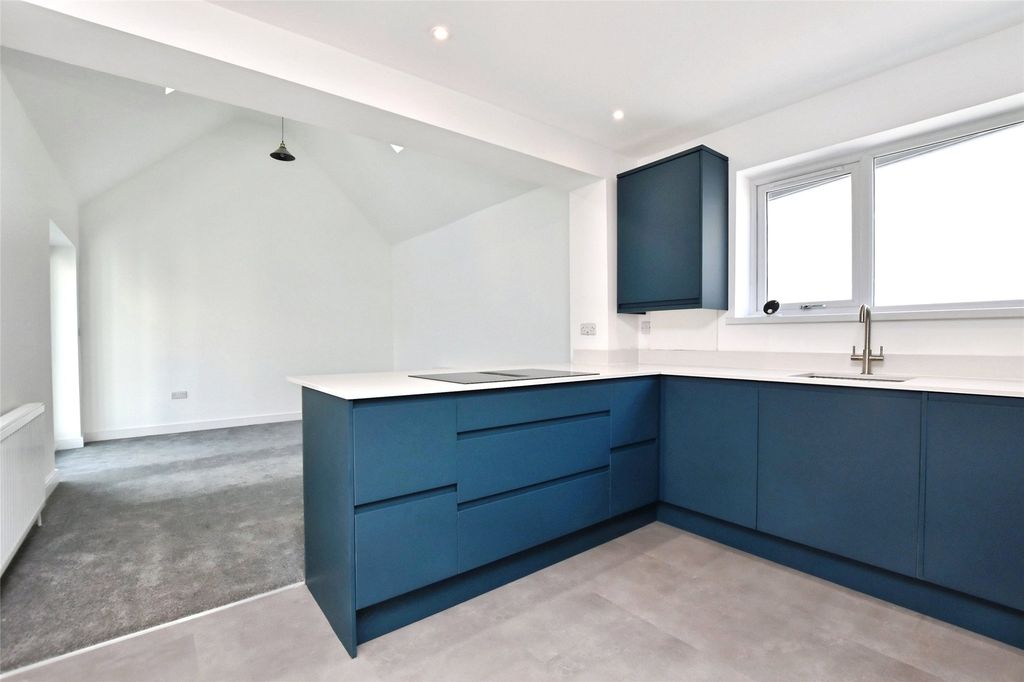 Property photo 2 of 13 Kit/Living/Dining