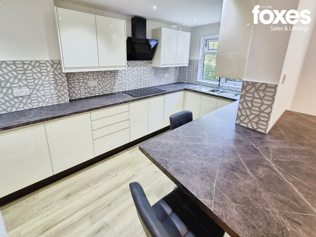 Property photo 3 of 17 5587372