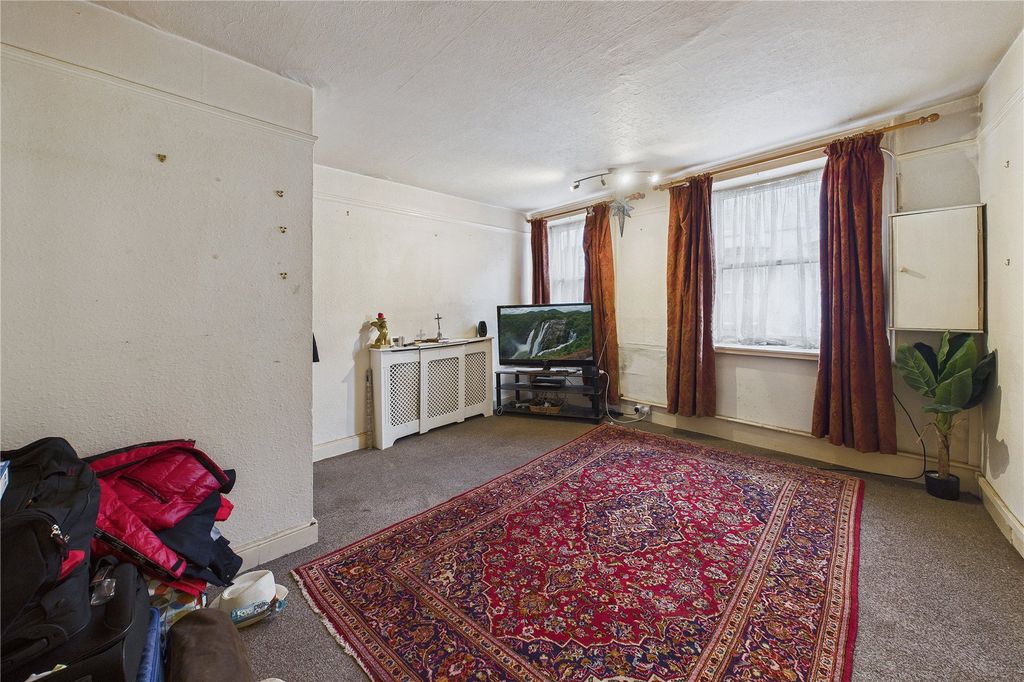 Property photo 2 of 9 Picture No. 01