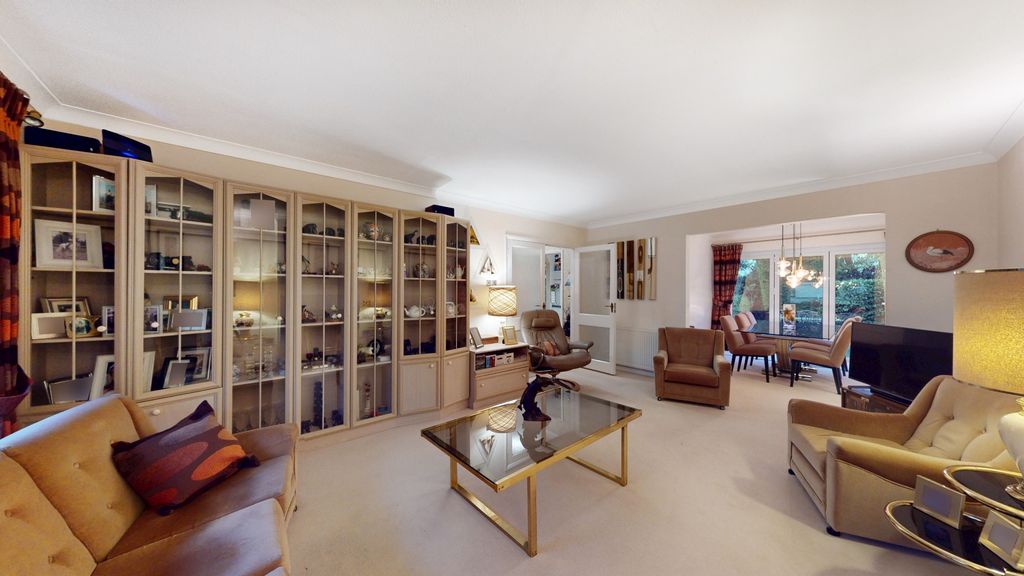 Property photo 3 of 17 4688663