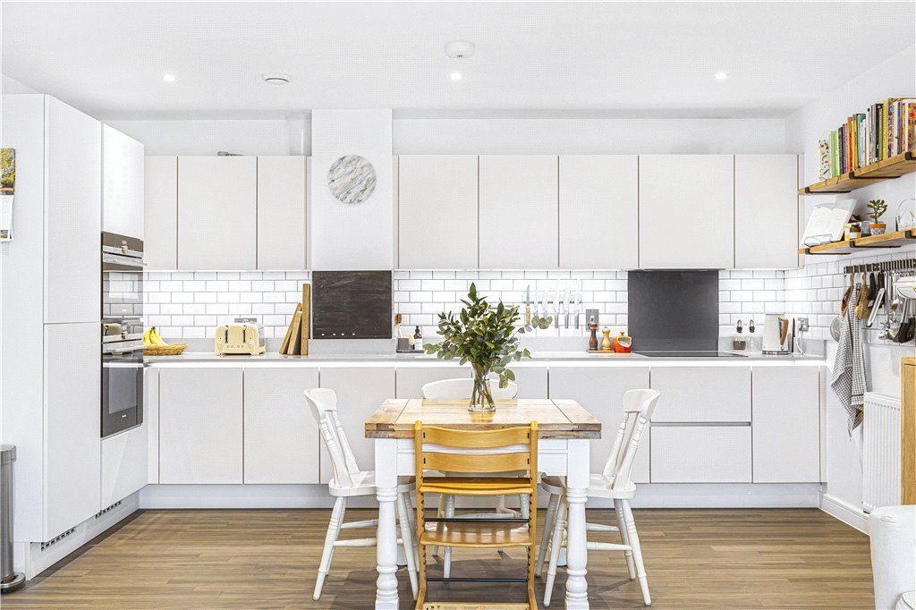 Property photo 2 of 14 Kitchen