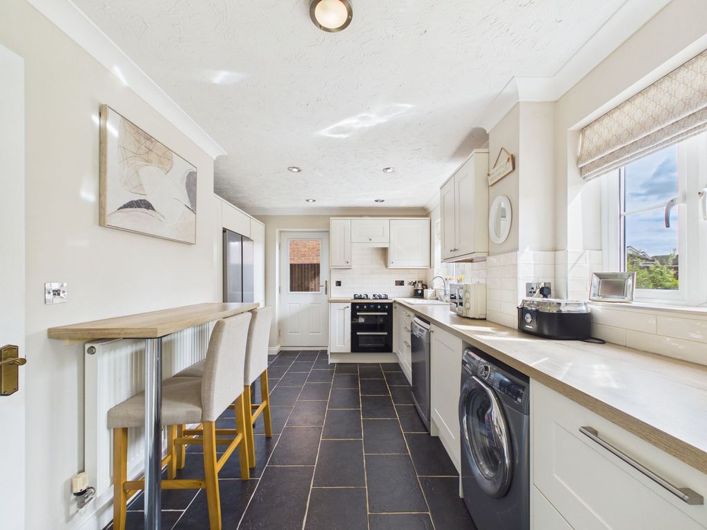 Property photo 2 of 23