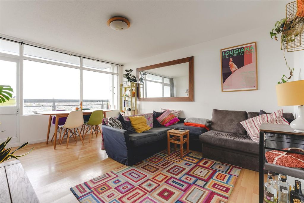 Property photo 3 of 18 Landmark Heights-3.Jpg