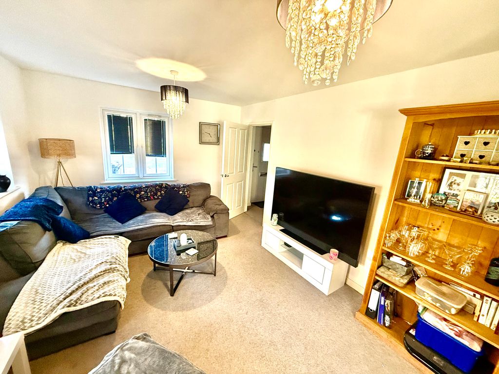 Property photo 2 of 15 A122F1Ad9F1Bfffa7E88d5040c6c2561d5c7d825.Jpeg