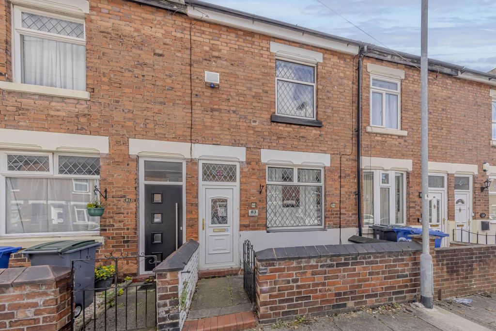 Property photo 2 of 18