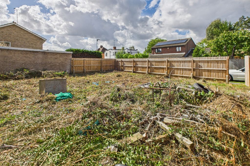 Property photo 1 of 10 Cam02519G0-Pr0338-Still003