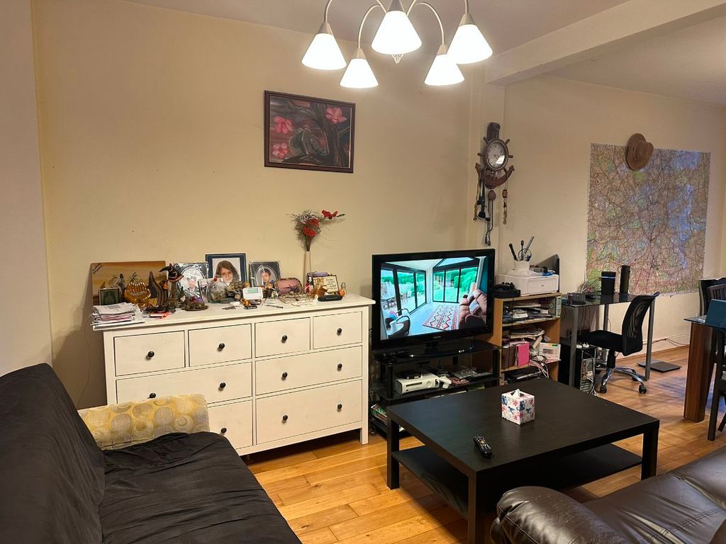Property photo 2 of 6