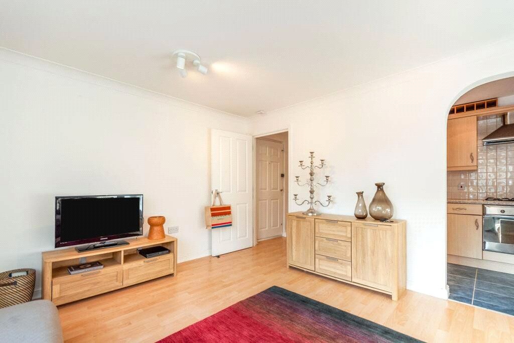 Property photo 3 of 10 Living Room