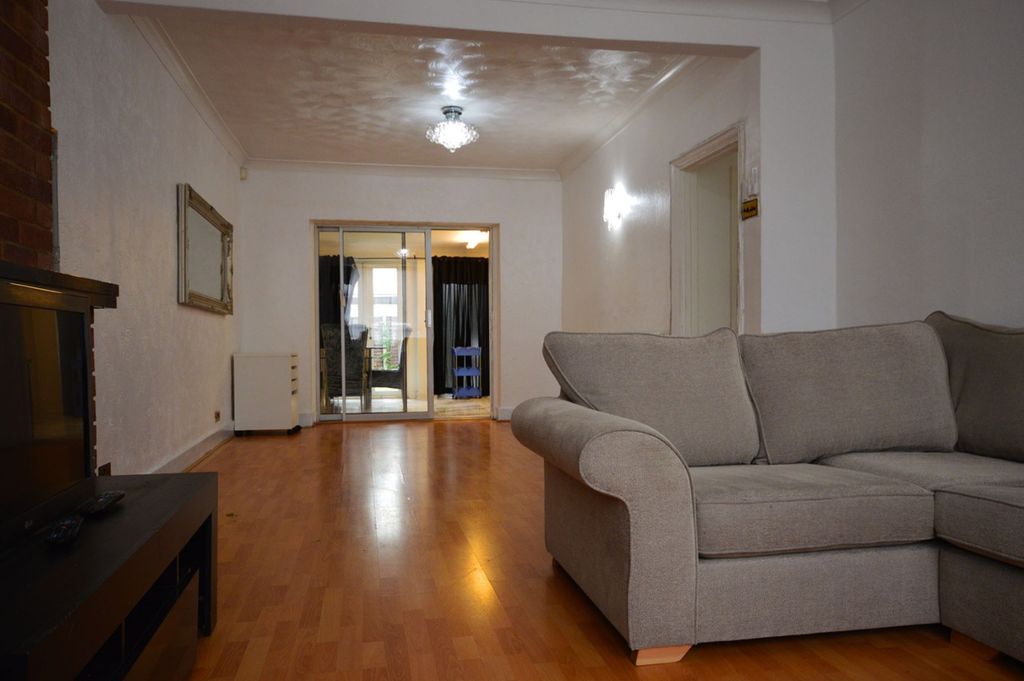 Property photo 1 of 13 3 Bedroom House To Rent