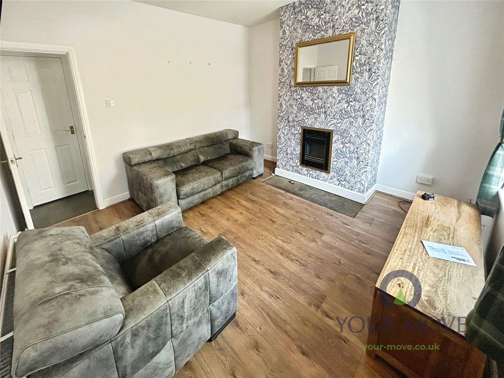Property photo 3 of 16 Living Room