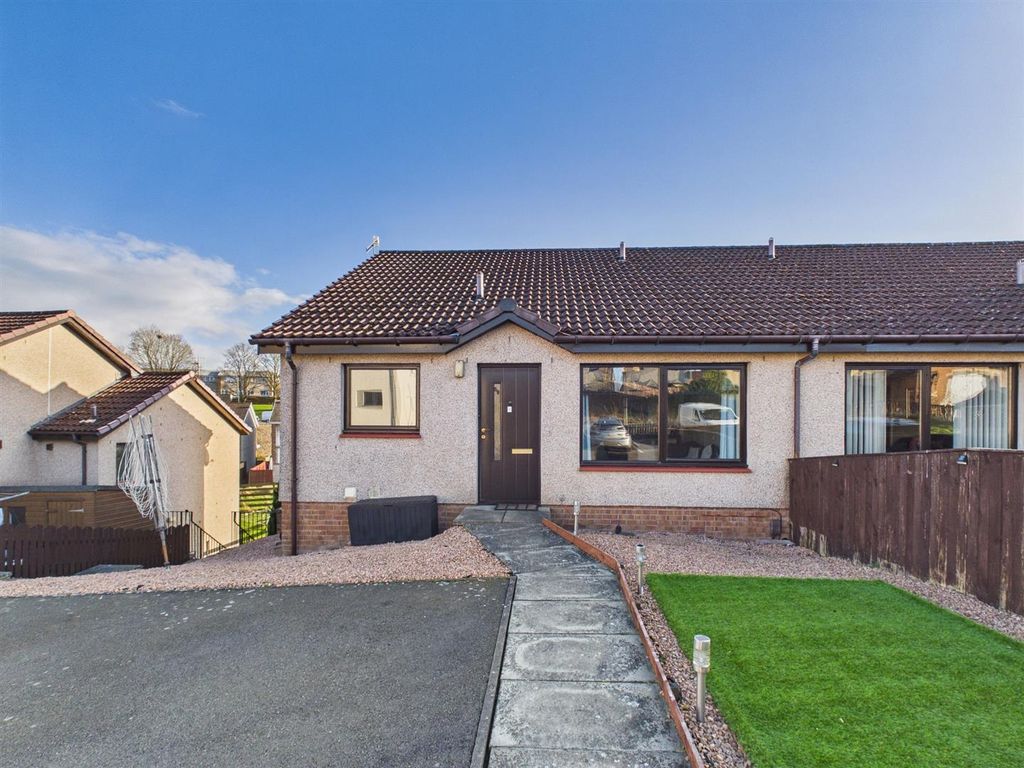 Property photo 1 of 16 Cam01486G0-Pr1028-Still015.Jpg