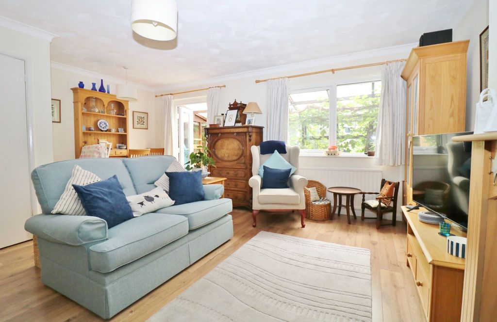 Property photo 2 of 14