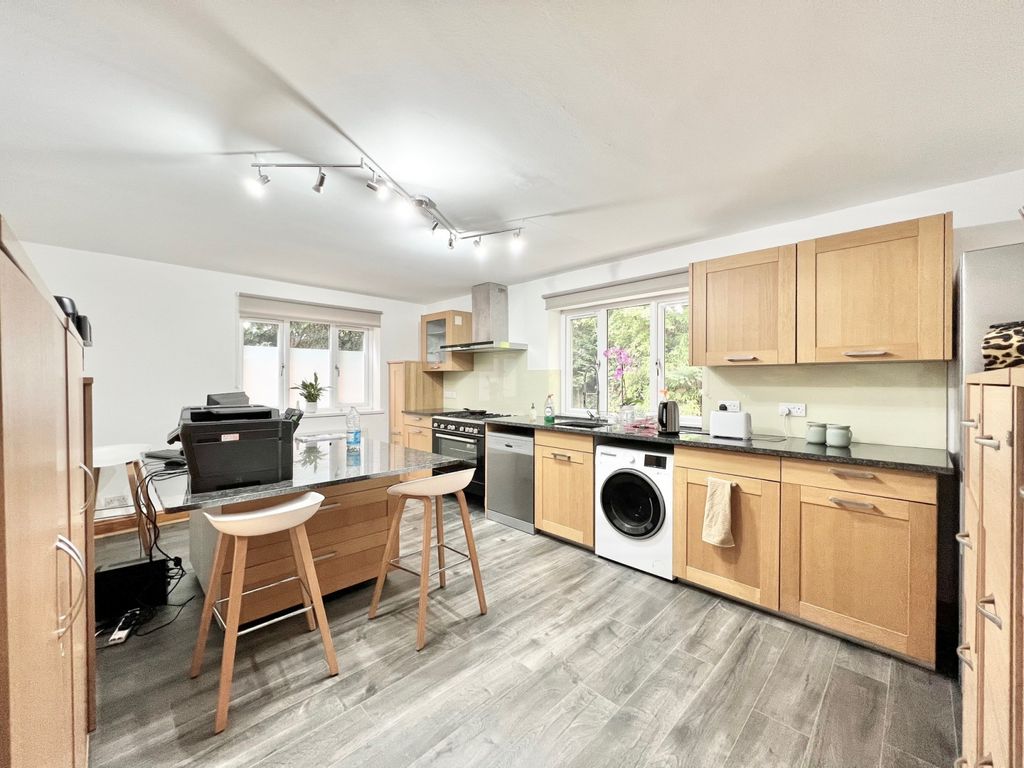 Property photo 1 of 14 2Â Bedroom Flat For Rent