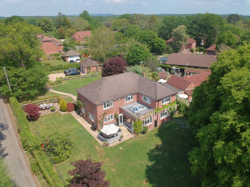 Property photo 2 of 26