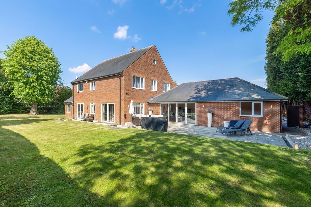 Property photo 3 of 36
