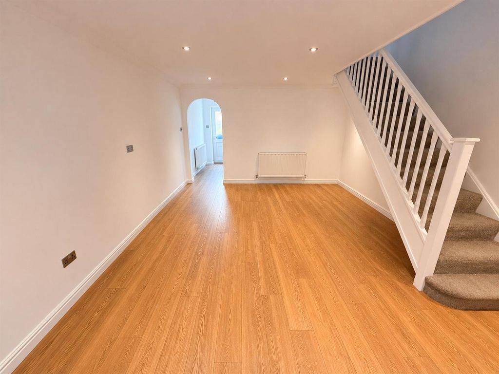 Property photo 3 of 13 Living Room