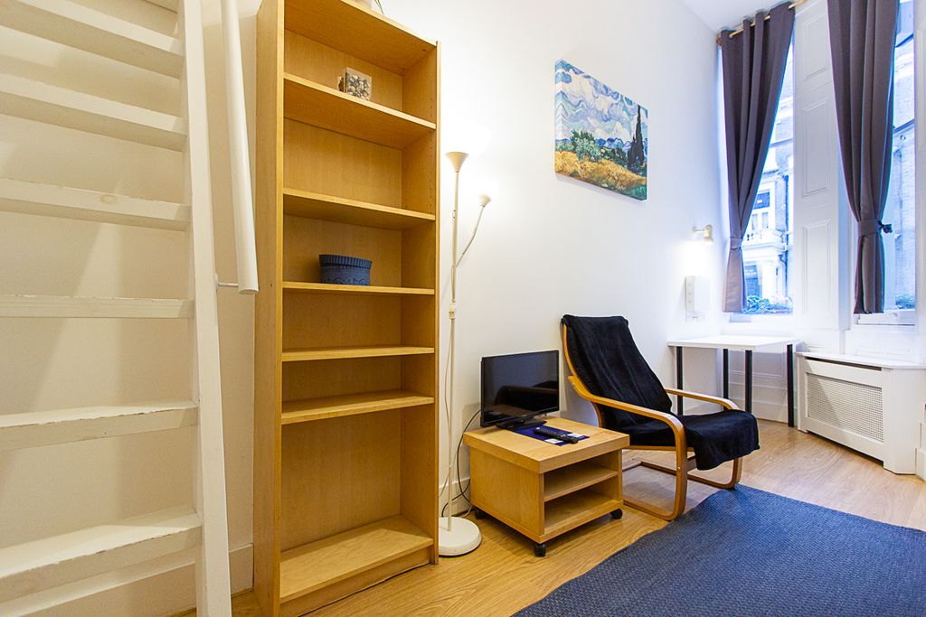 Property photo 3 of 6