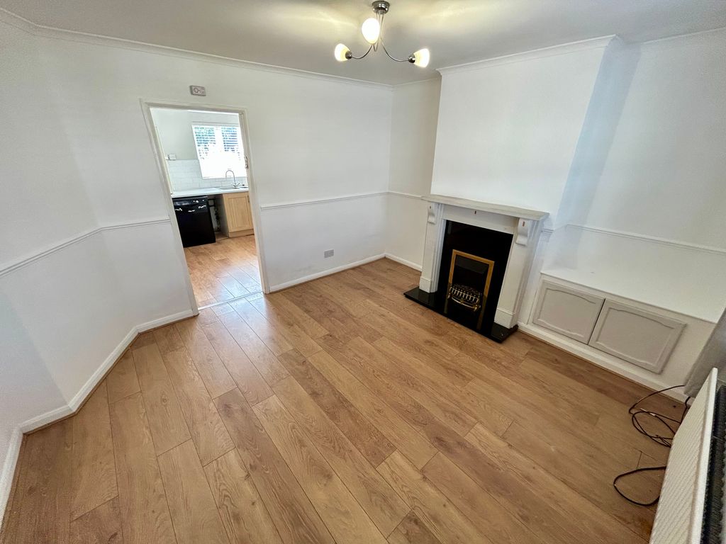 Property photo 3 of 17 Image