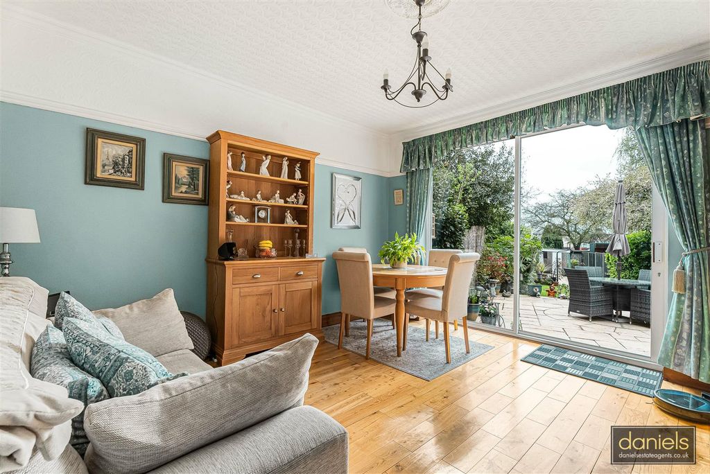 Property photo 3 of 14 10_76981_Watermarked.Jpg