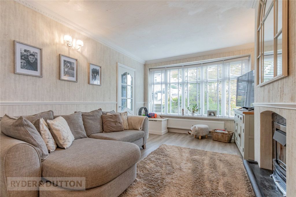 Property photo 2 of 18 Living Room