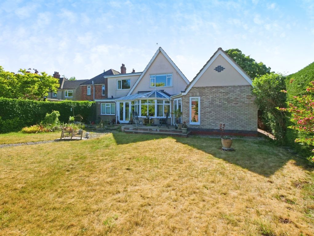 Property photo 2 of 17