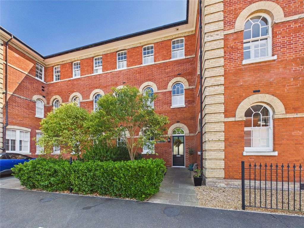 5 bed terraced house for saleRibbans Park Road, Ipswich, Suffolk IP3