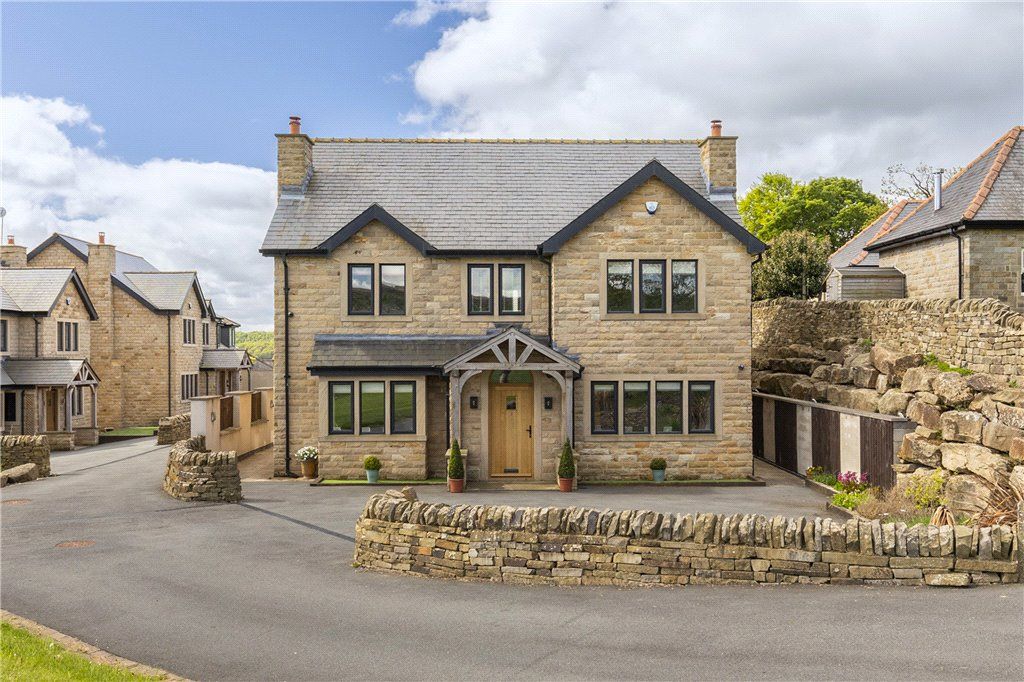 Property photo 1 of 34 Frontage