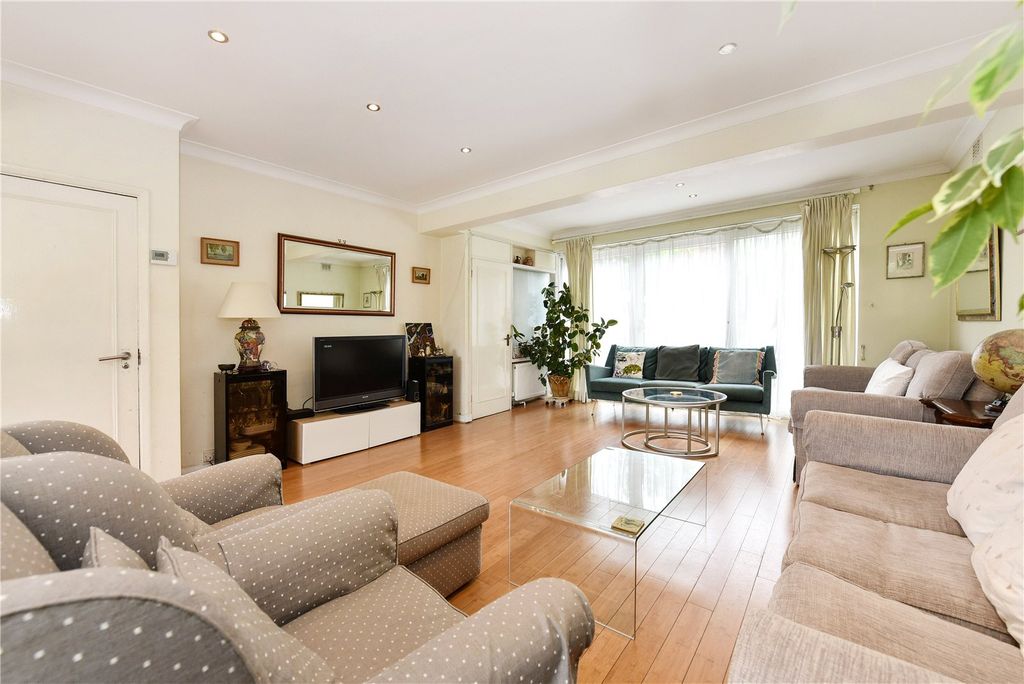 Property photo 2 of 15 Picture No. 13