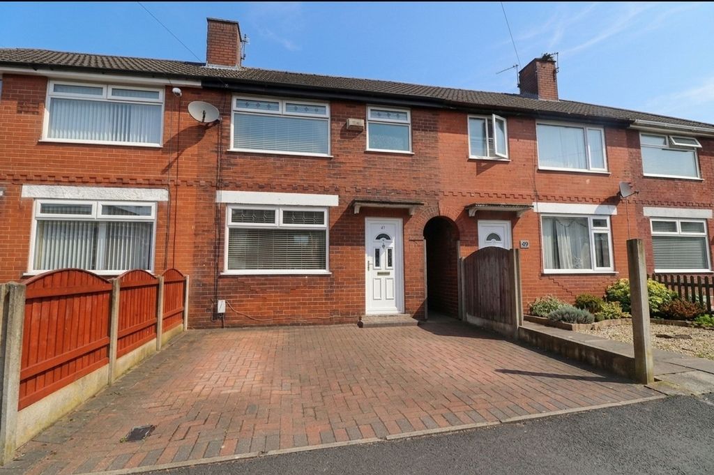Property photo 1 of 12