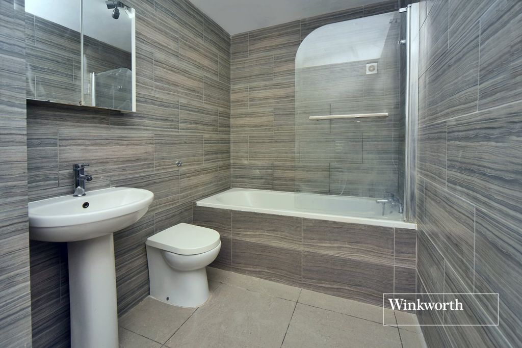 Property photo 3 of 11 Picture No. 20