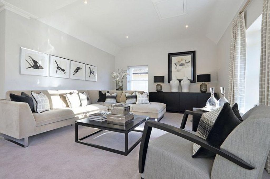 Property photo 3 of 11 The Old Hotel, The Approach, Bookham Grange