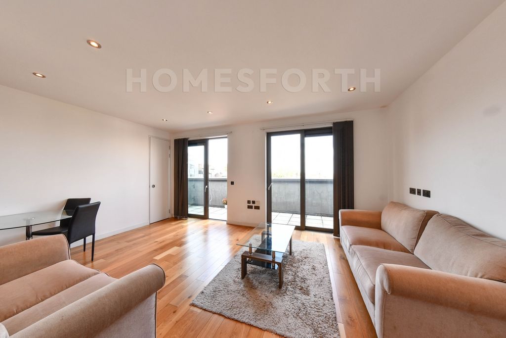 Property photo 3 of 16 Photo 9