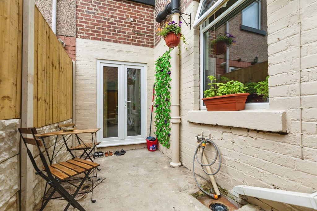 Property photo 2 of 19 2A8A4484