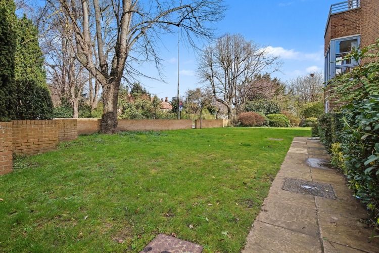 Property photo 3 of 9 324253