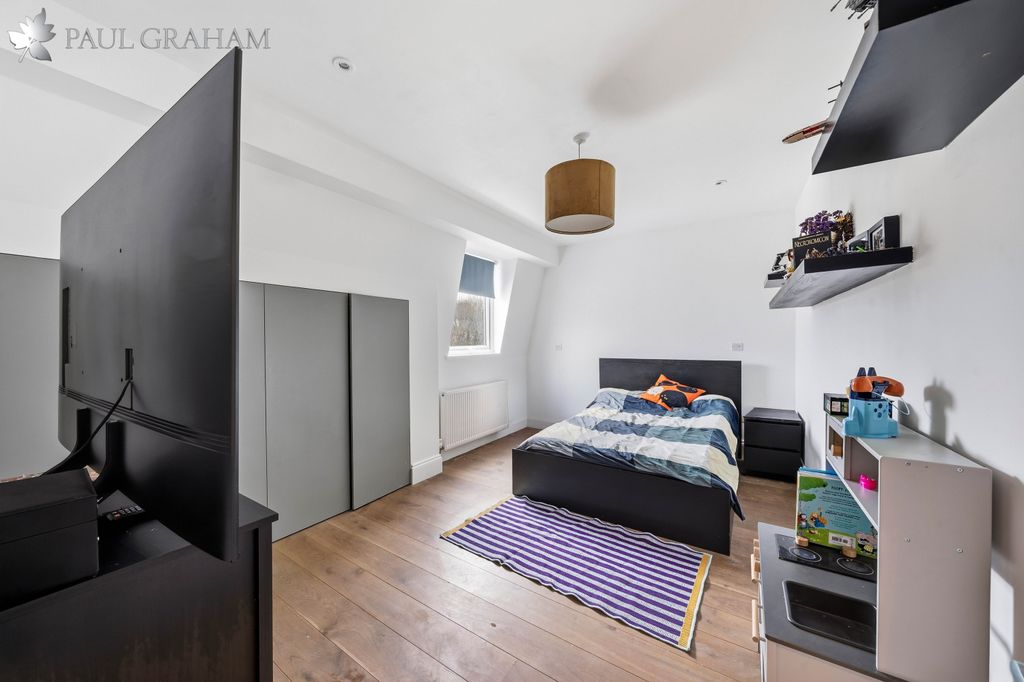 Property photo 3 of 9 Dsc08678