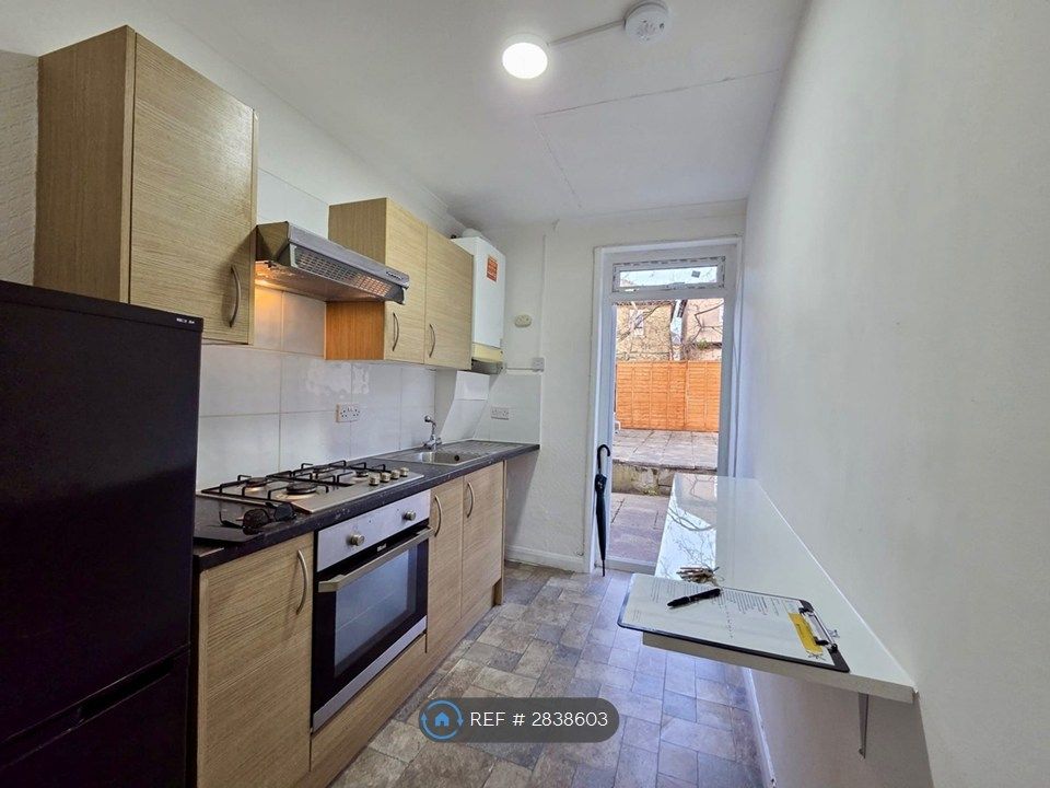 Property photo 2 of 11