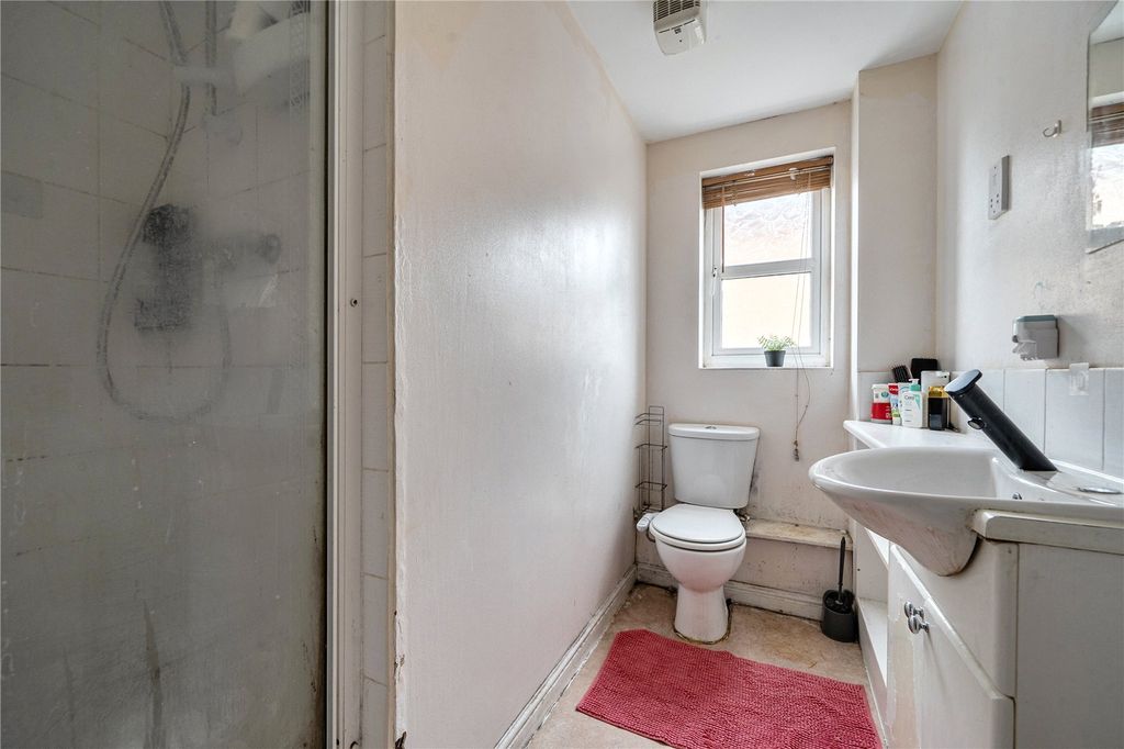 Property photo 2 of 18 Picture No. 01