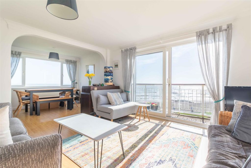 Property photo 2 of 22 Hardy-16.Jpg