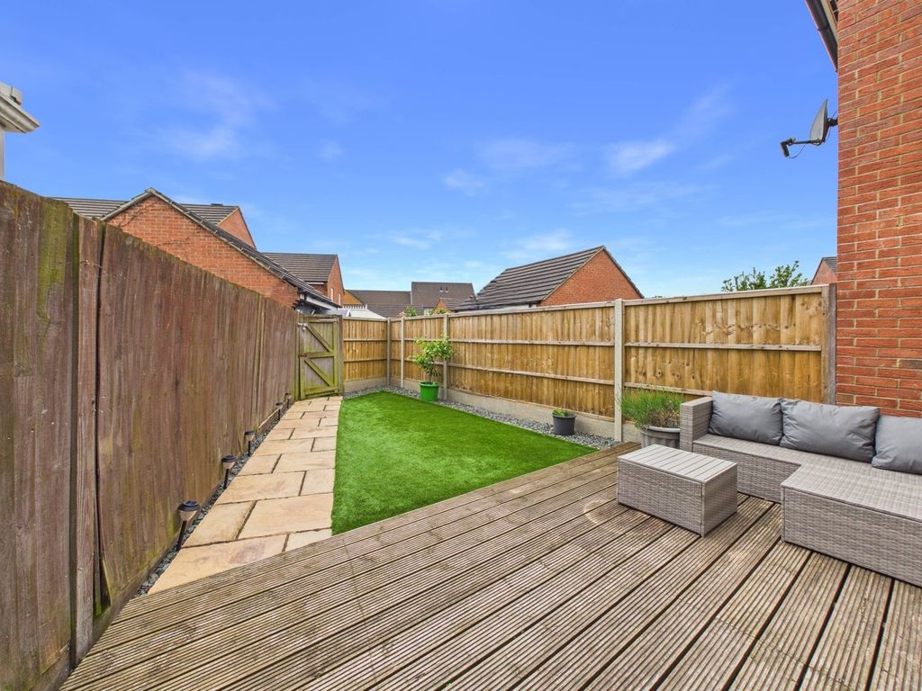 Property photo 2 of 18