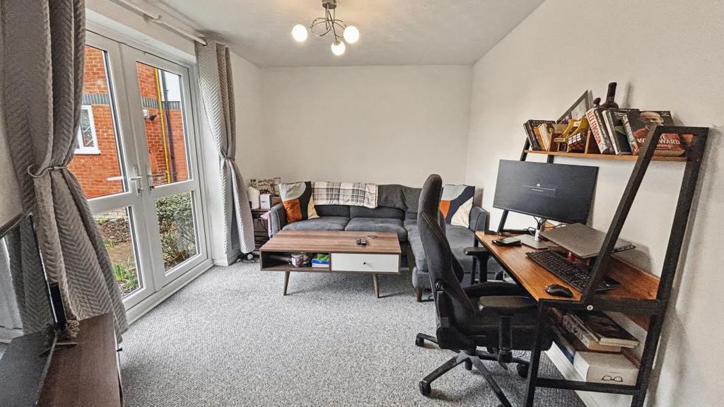 Property photo 2 of 7