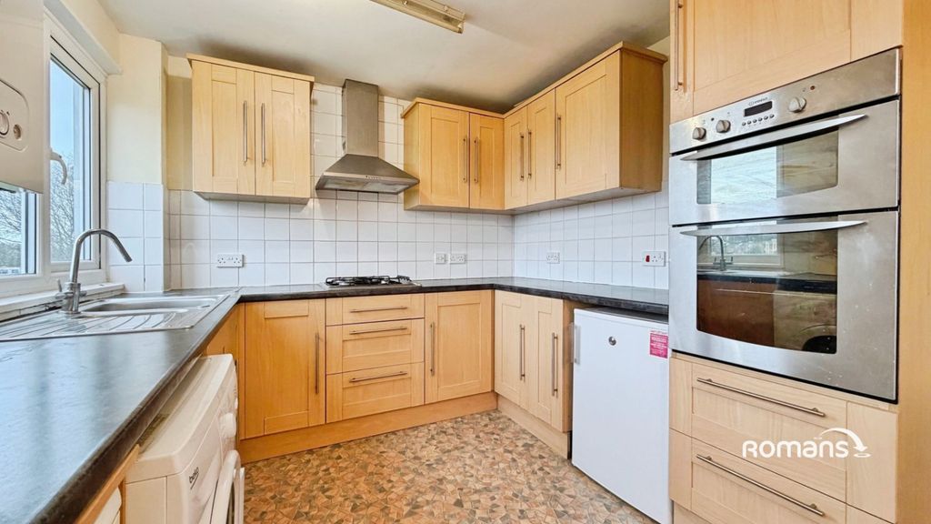 Property photo 3 of 7 Picture No. 08