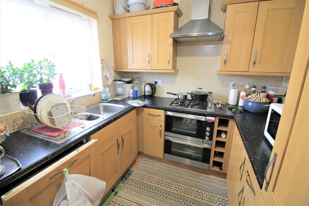Property photo 2 of 5