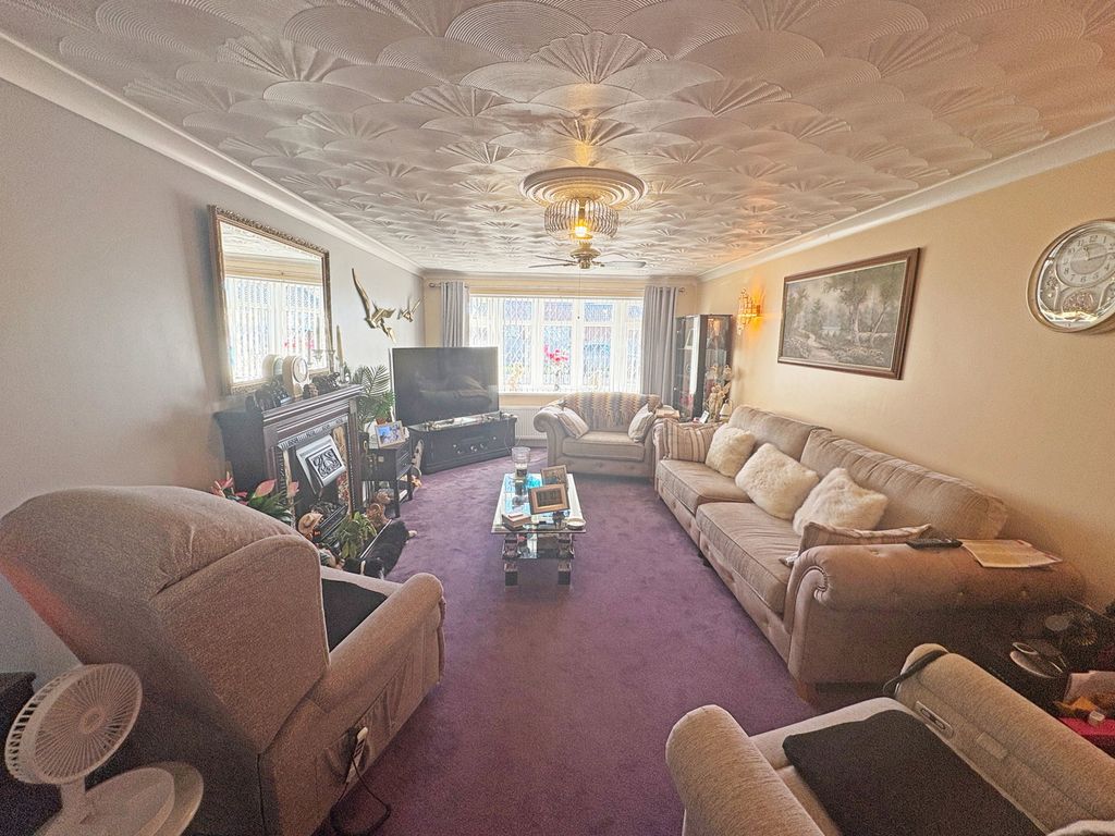 Property photo 3 of 24