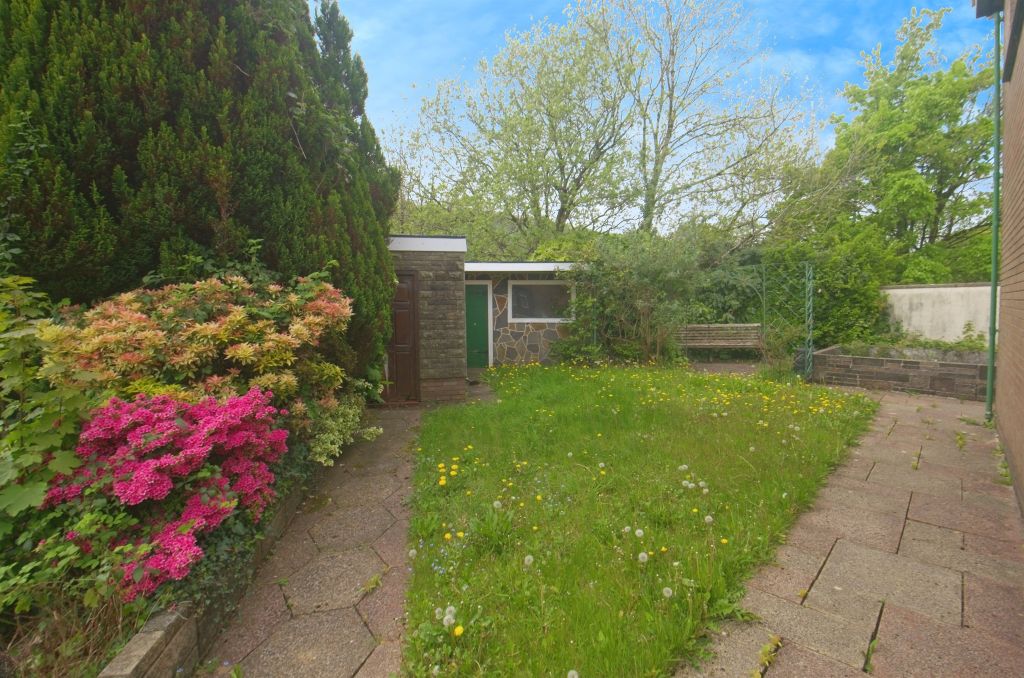 Property photo 3 of 18