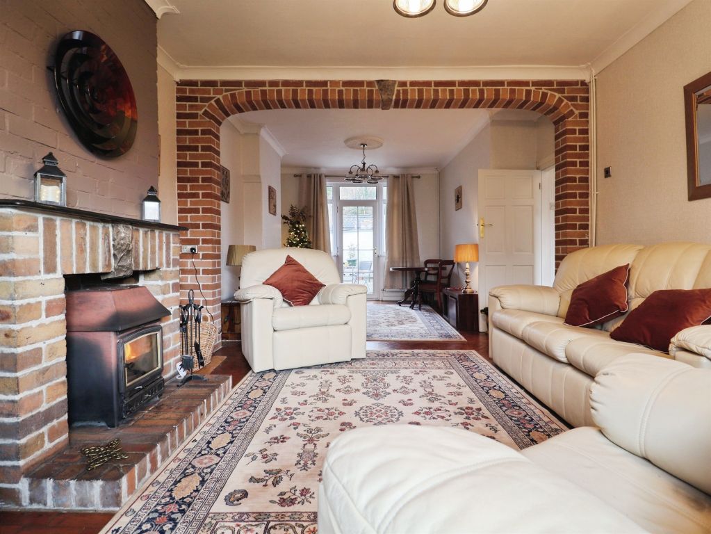 Property photo 2 of 23